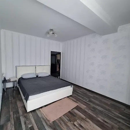 Bulevard Stefan Cel Mare 64-11 * Chişinǎu