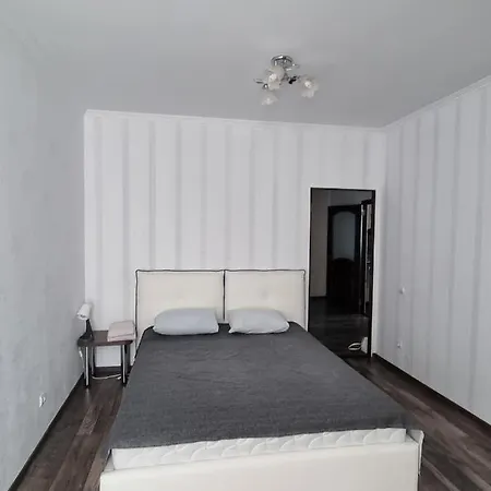 Bulevard Stefan Cel Mare 64-11 * Chişinǎu